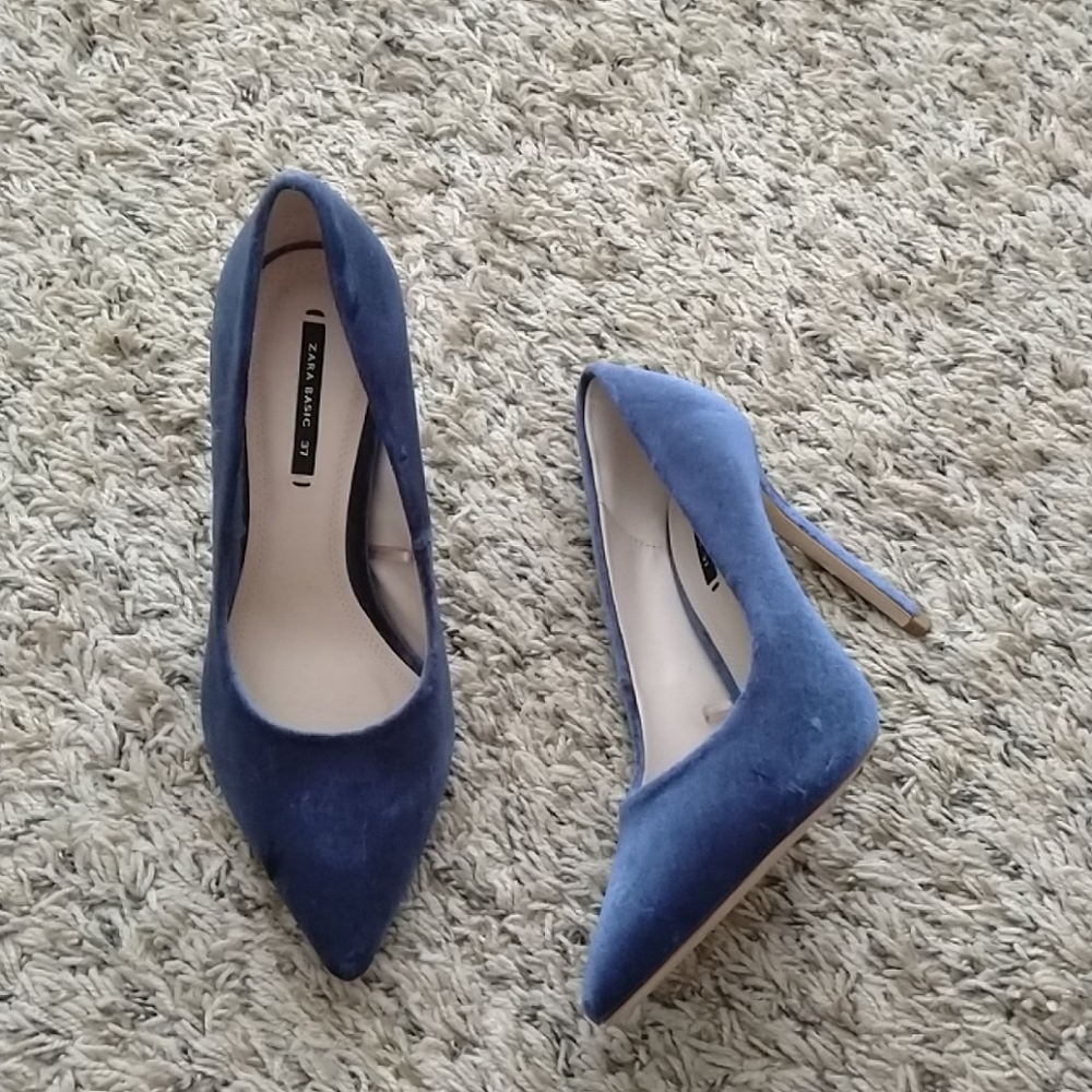 Zara blue velvet pointy pumps high heel sz 37/7